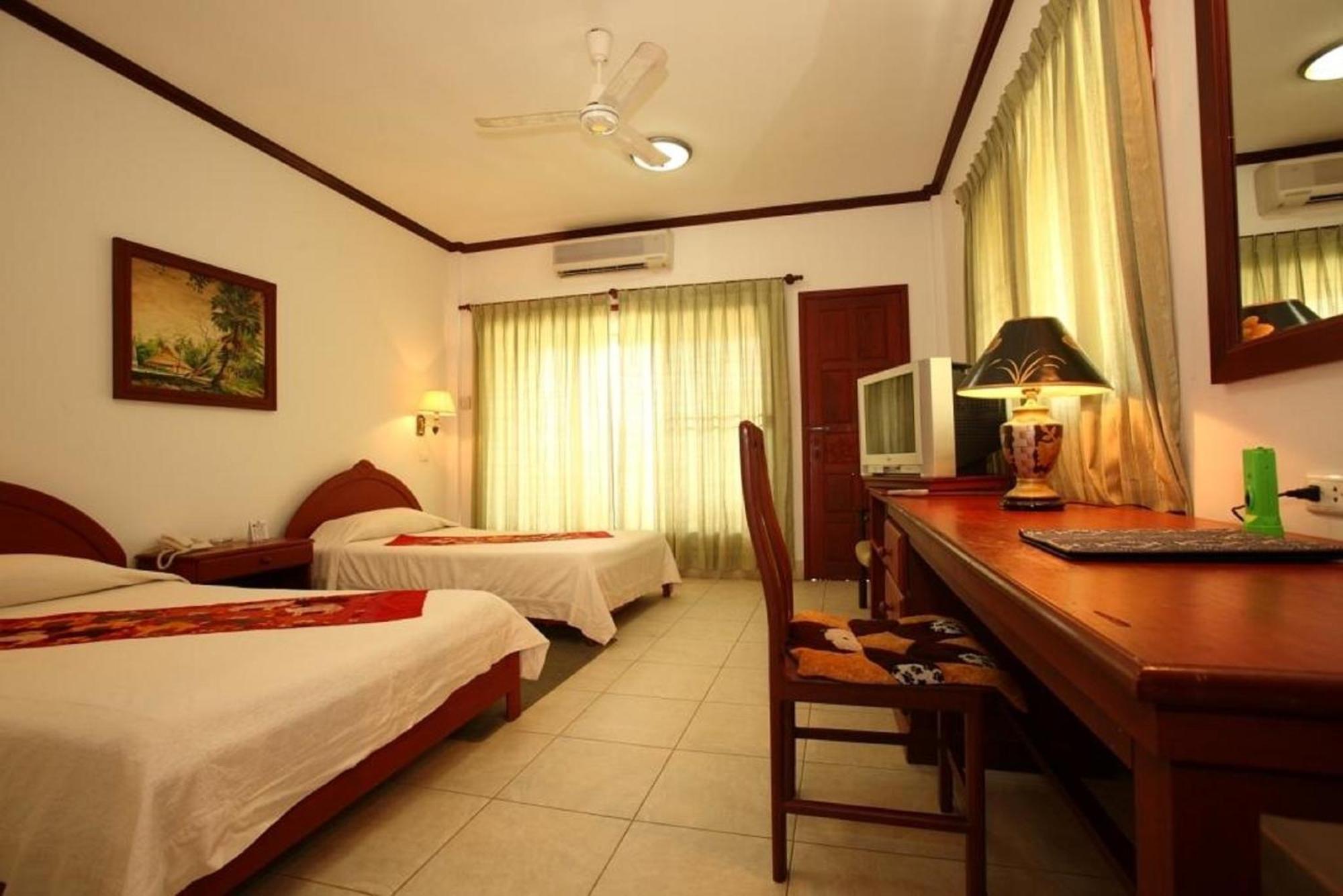 Vansana Hotel Vang Vieng Dış mekan fotoğraf